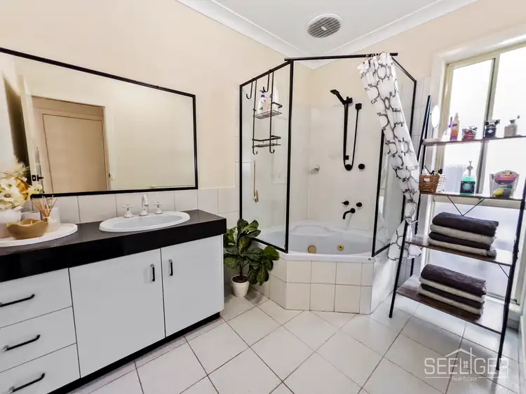 Fifth view of Homely house listing, 8 Campbellfield Drive, Yarrawonga VIC 3730
