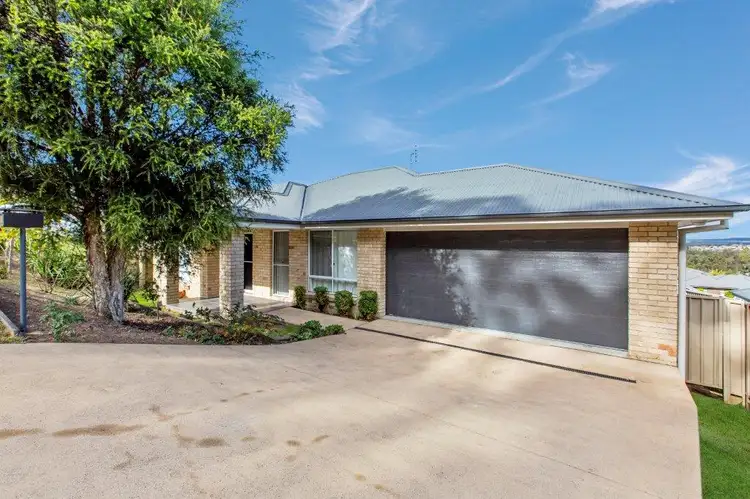 22 Sandfield Street, Cameron Park NSW 2285