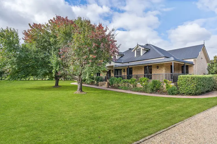 6 Stratford Way, Burradoo NSW 2576