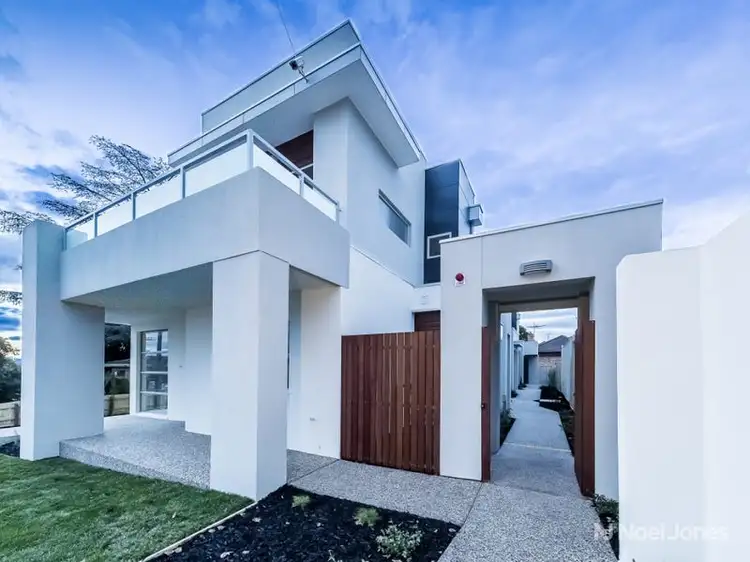 Main view of Homely townhouse listing, 4/57 Manningham Road, Bulleen VIC 3105
