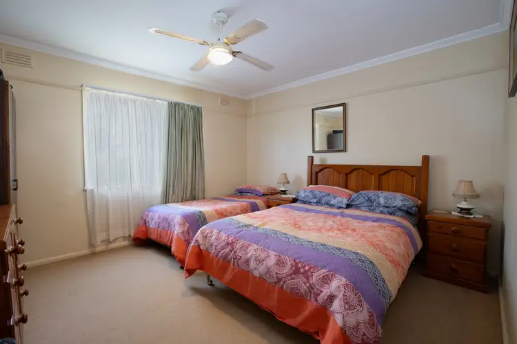 Seventh view of Homely house listing, 10 Crawford Court, Dartmouth VIC 3701
