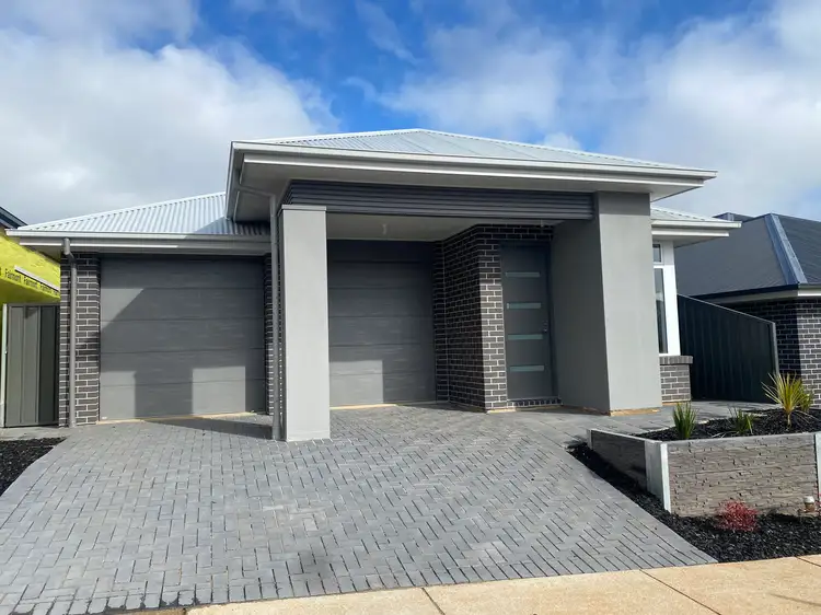 9 HAMILTON COURT
