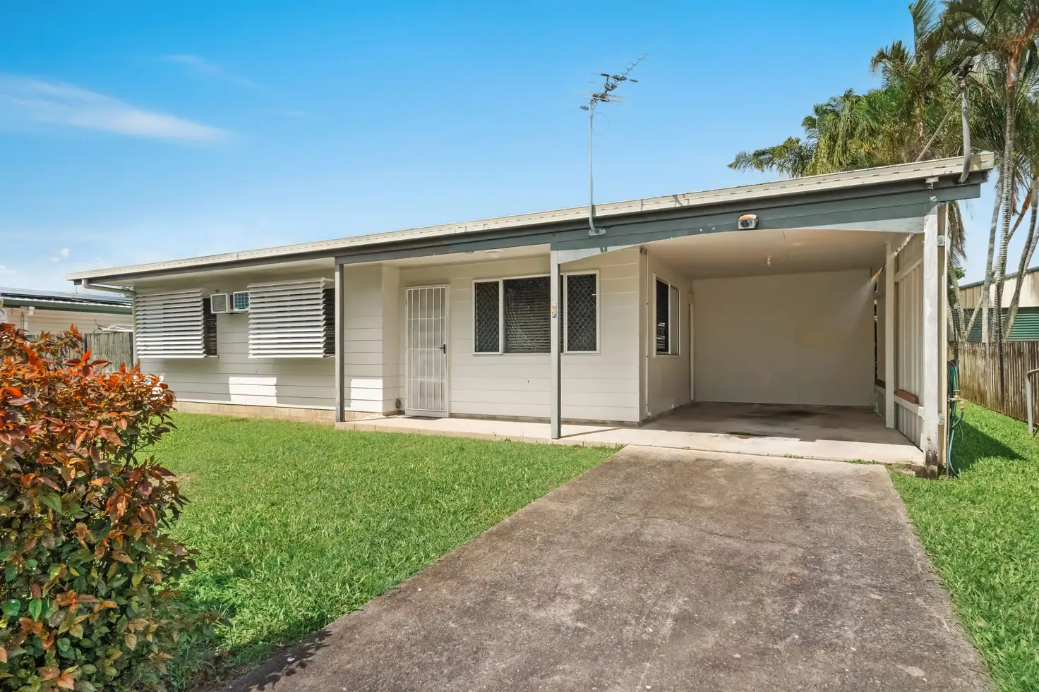 Main view of Homely house listing, 5 Holmes Drive, Beaconsfield QLD 4740