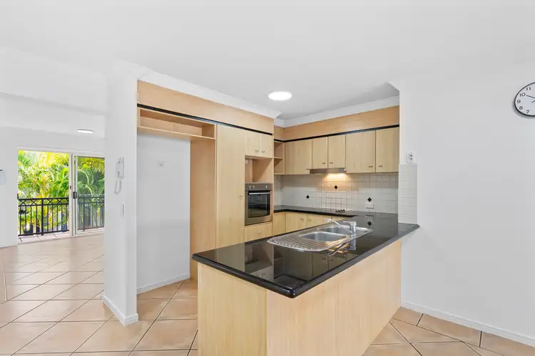 5/82-86 Limetree Parade, Runaway Bay QLD 4216