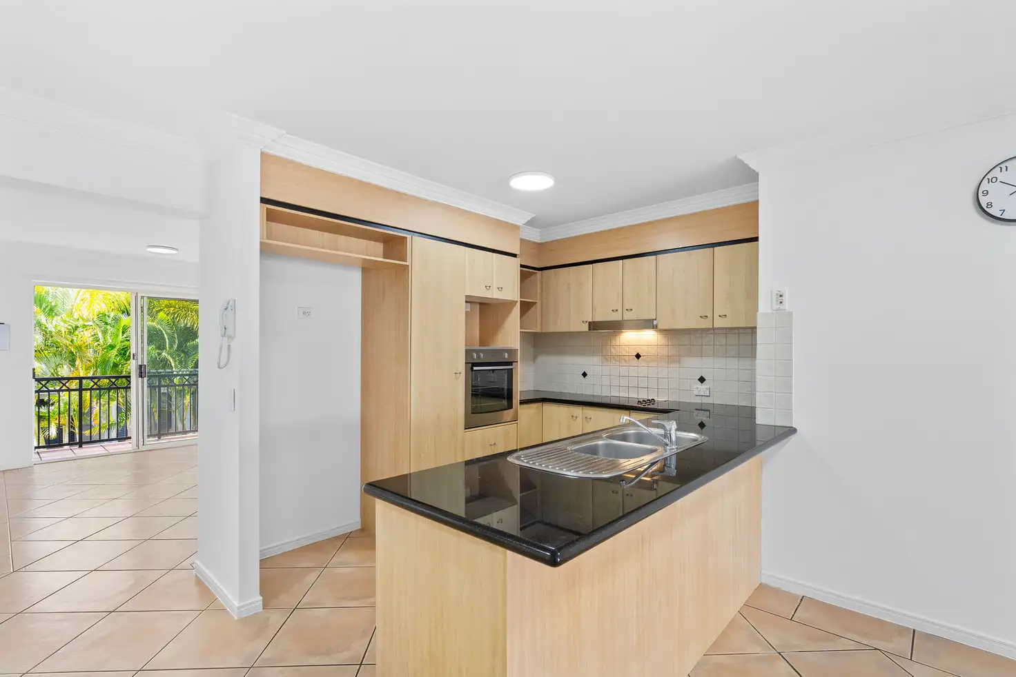 Main view of Homely unit listing, 5/82-86 Limetree Parade, Runaway Bay QLD 4216