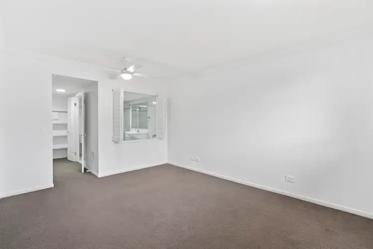 Sixth view of Homely unit listing, 5/82-86 Limetree Parade, Runaway Bay QLD 4216