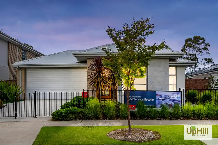42 Huey Circuit, Cranbourne VIC 3977