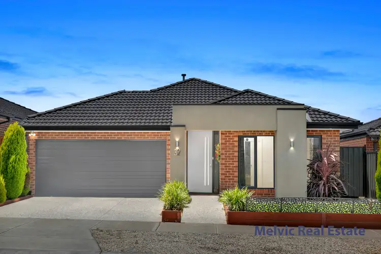 32 GROUNDBERRY AVENUE, Wallan VIC 3756