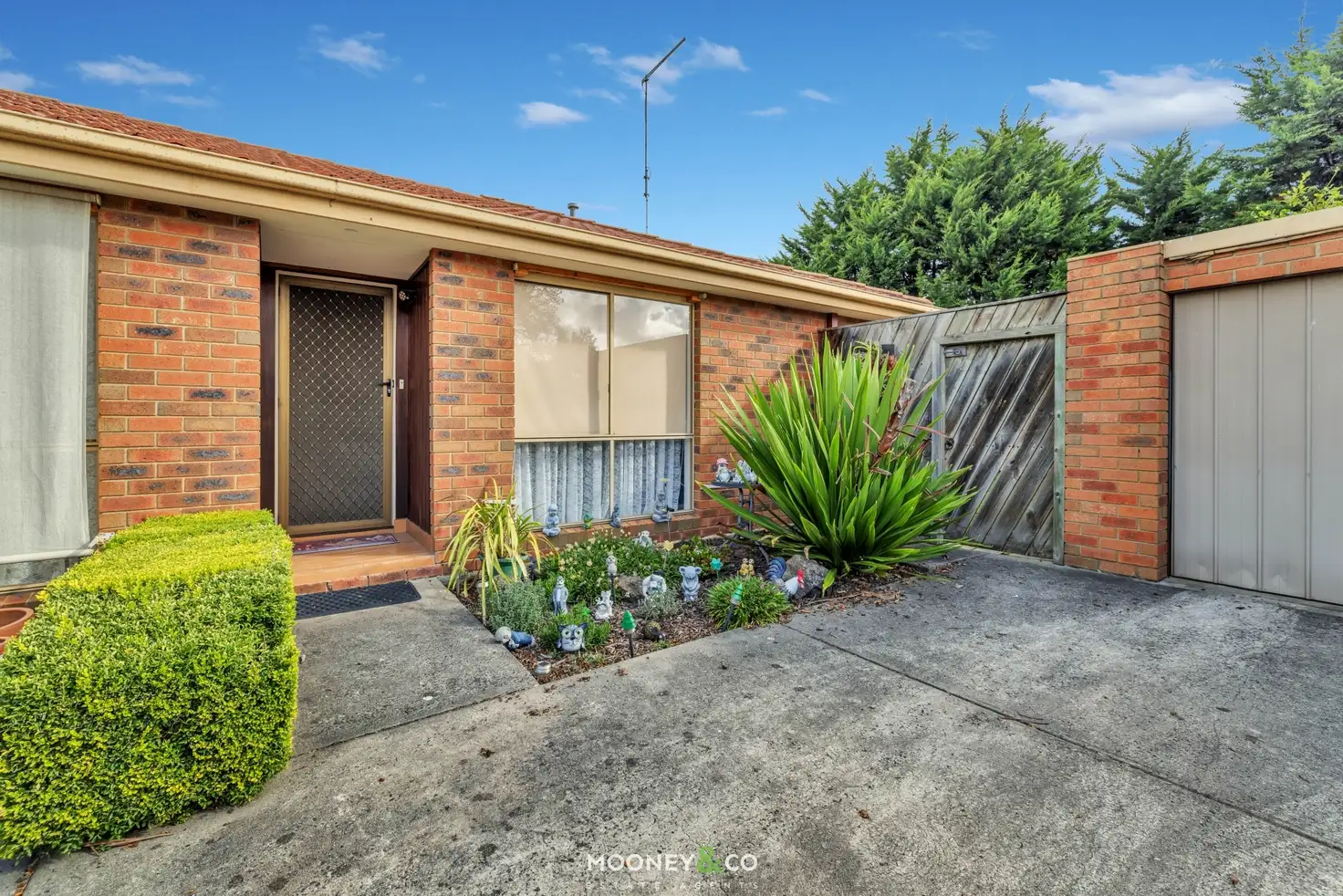 Main view of Homely unit listing, 2/7 Rosalie Avenue, Cranbourne VIC 3977