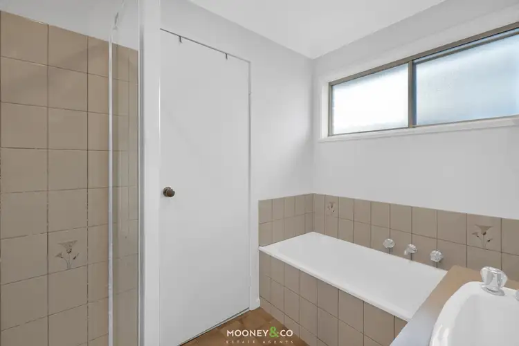 Sixth view of Homely unit listing, 2/7 Rosalie Avenue, Cranbourne VIC 3977