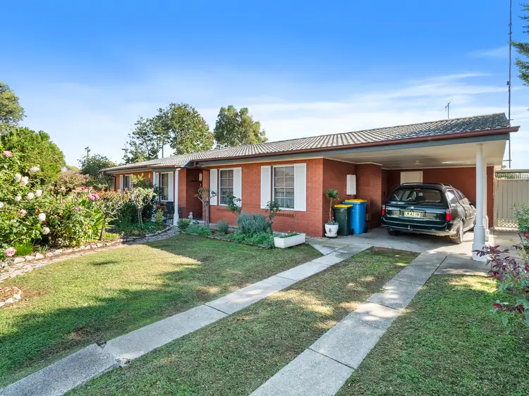 2 Bridget Street, Finley NSW 2713