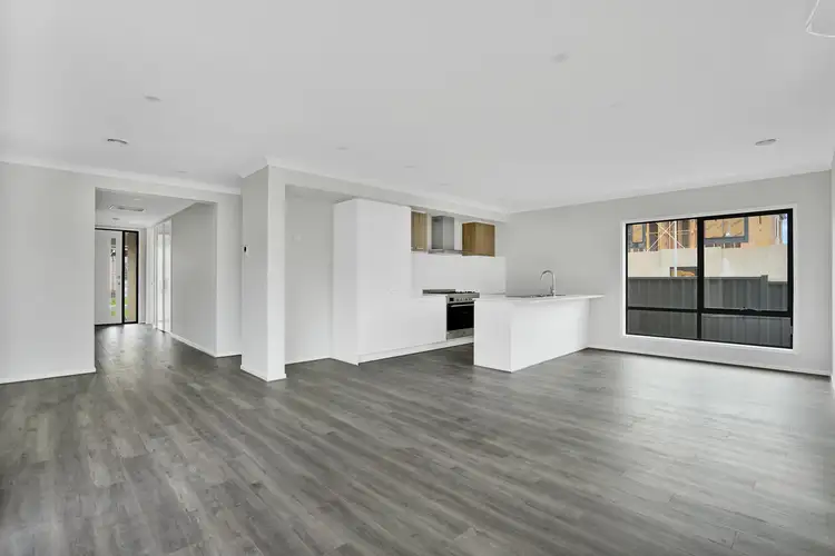 Fifth view of Homely house listing, 32 Coolangatta Drive, Mickleham VIC 3064