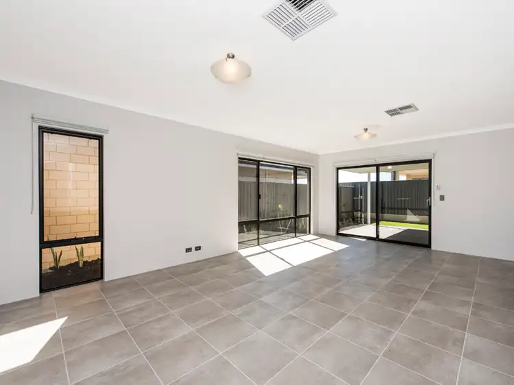 Sixth view of Homely house listing, 6 Bauxite Road, Treeby WA 6164