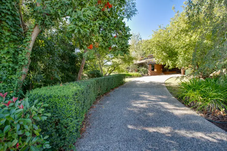 Second view of Homely house listing, 4 ARDERN PLACE, Wodonga VIC 3690