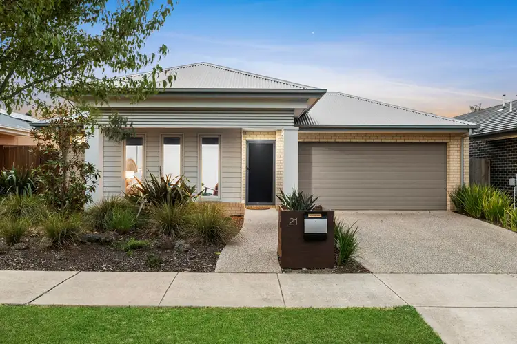 21 Middleton Road, Armstrong Creek VIC 3217