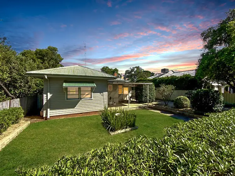 31 Clement Street, Forbes NSW 2871