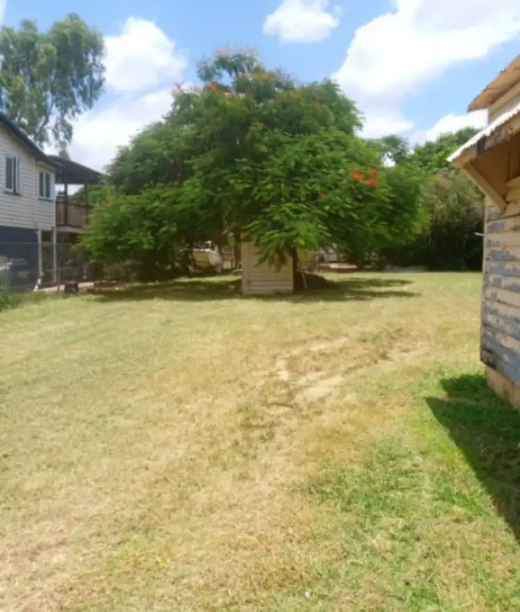 370 East Street, Depot Hill QLD 4700