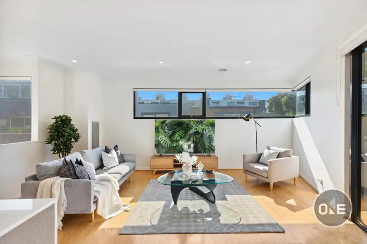 Main view of Homely house listing, 17 Aviary Grove, Thornbury VIC 3071