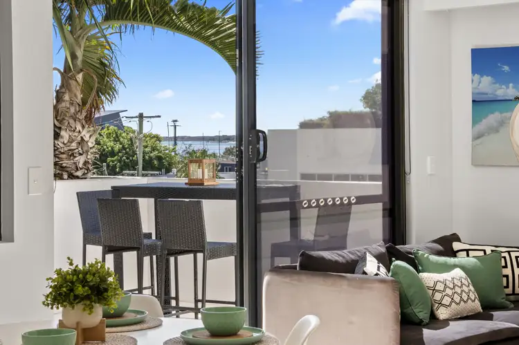 102/133 Scarborough Street, Southport QLD 4215