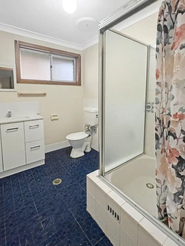 Fifth view of Homely semi-detached listing, 1/123 Cobbora Rd, Dubbo NSW 2830