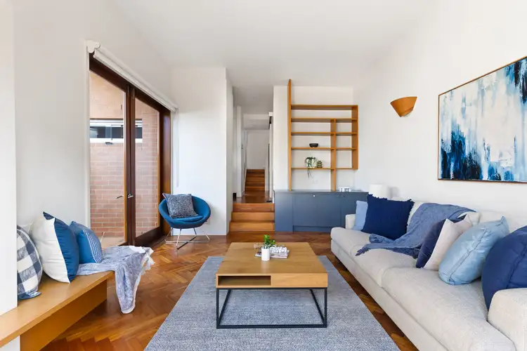 8 Tyne Street, Carlton VIC 3053
