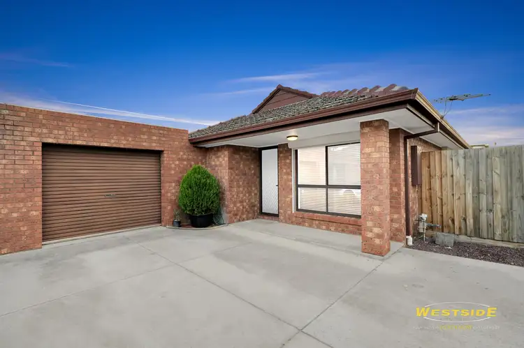 Main view of Homely unit listing, 2/5-9 Grant Street, St Albans VIC 3021