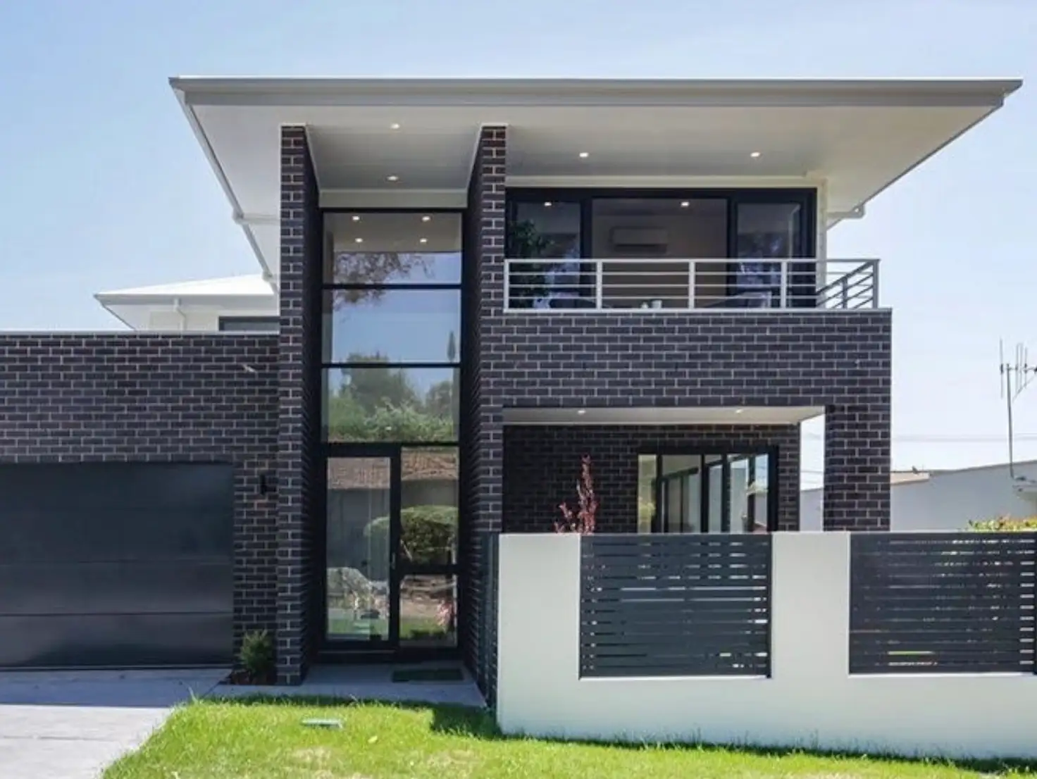 Main view of Homely townhouse listing, 2/8 Aurora Close, Mawson ACT 2607