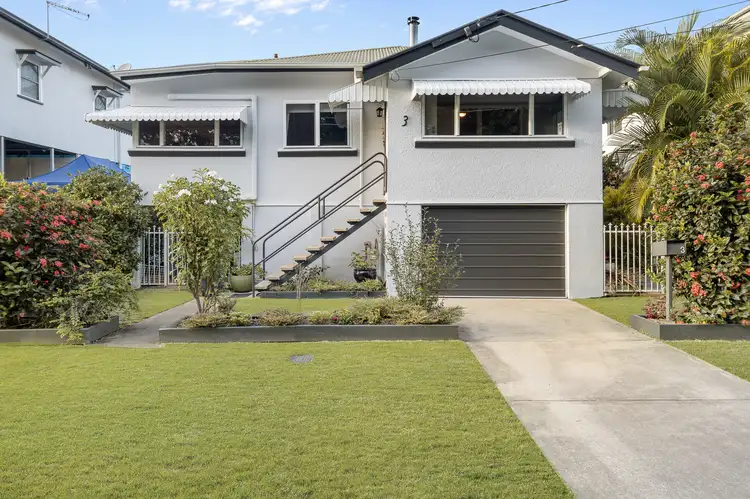 3 Ninth Avenue, Sandgate QLD 4017