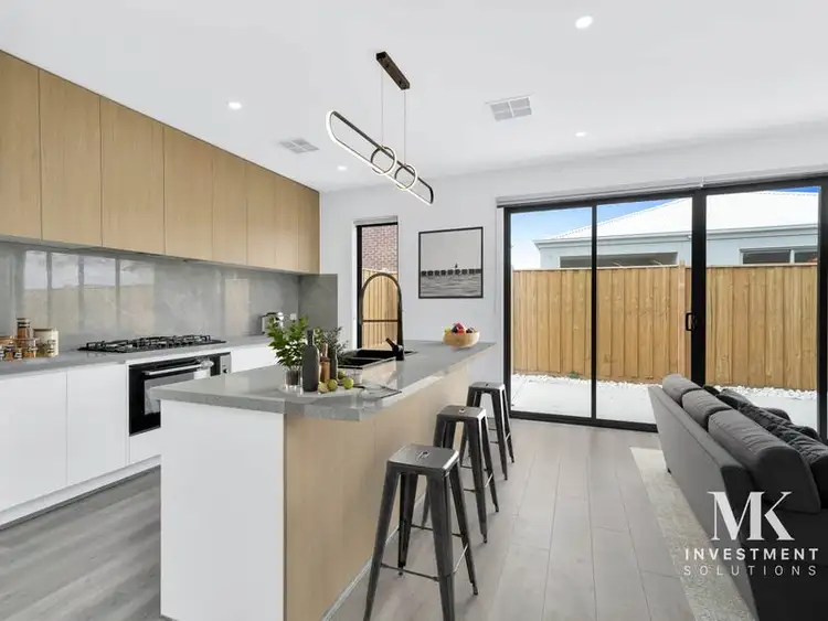 Seventh view of Homely house listing, 2 Magnolia Crescent, Beveridge VIC 3753