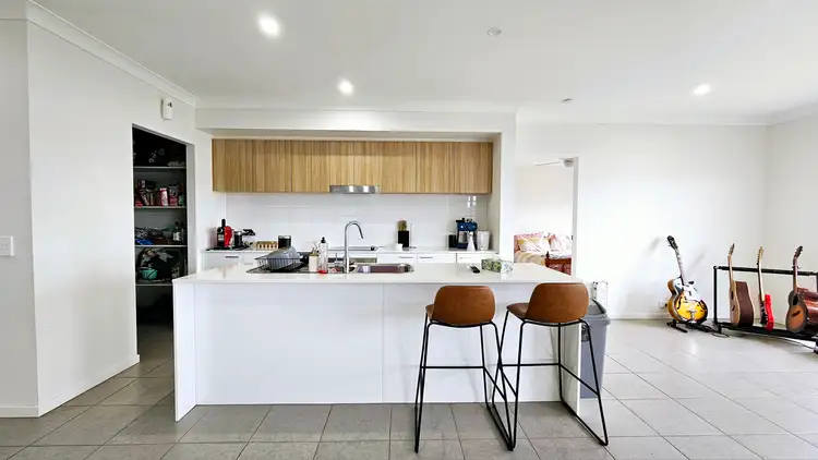 8 Dominic Place