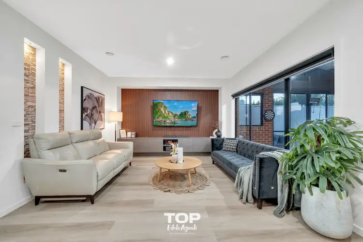 Fifth view of Homely house listing, 6 Winton Retreat, Cranbourne East VIC 3977