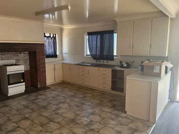 Fifth view of Homely house listing, 2 Livingstone Street, Warracknabeal VIC 3393