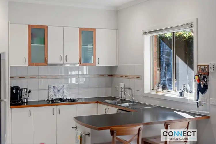 Sixth view of Homely townhouse listing, 4 Kirren Close, Cranbourne VIC 3977