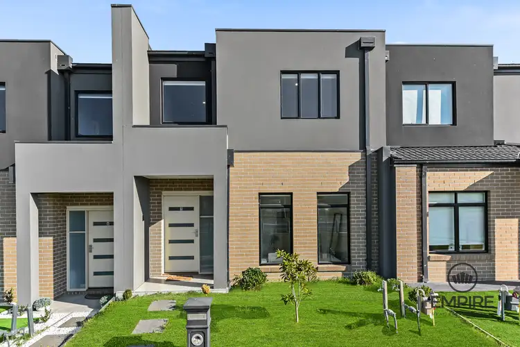 7 Stonethwaite Lane, Clyde North VIC 3978