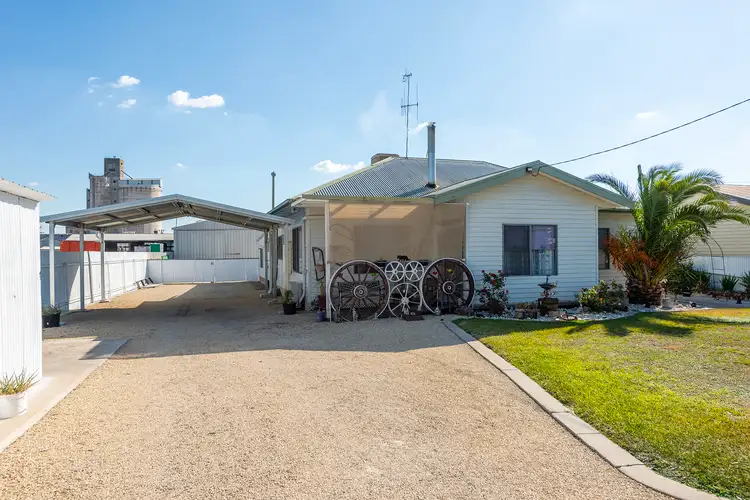 5 Station Street, Nhill VIC 3418