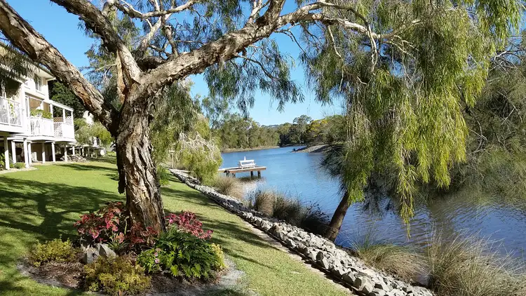 84 Cumberland Drive, Varsity Lakes QLD 4227