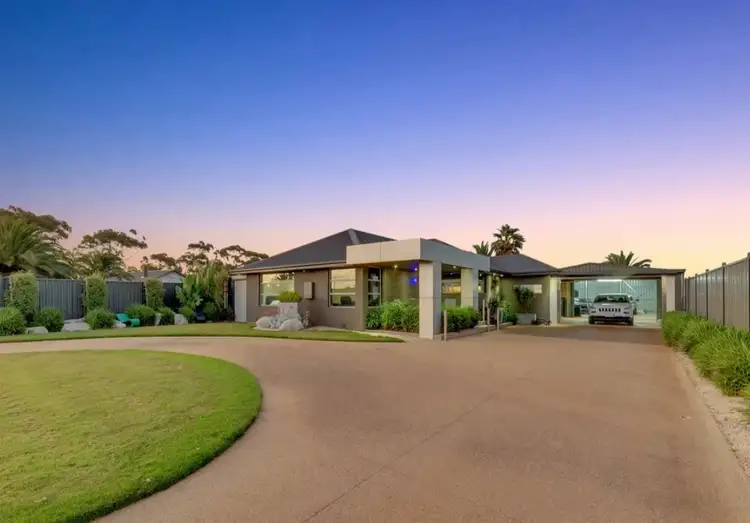 5 Robbs Road, Werribee South VIC 3030