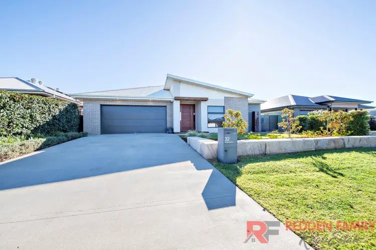 32 Azure Avenue, Dubbo NSW 2830