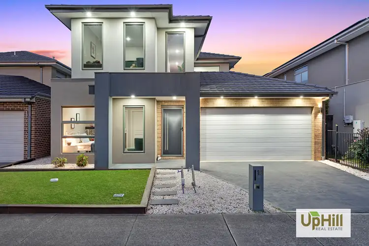 10 Yandra Street, Clyde North VIC 3978