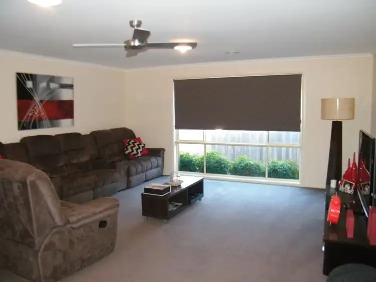 Seventh view of Homely house listing, 18 Palm Square, Drouin VIC 3818