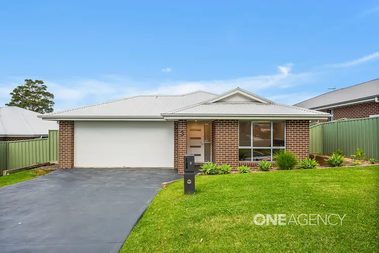3 Manoora Way, Nowra NSW 2541