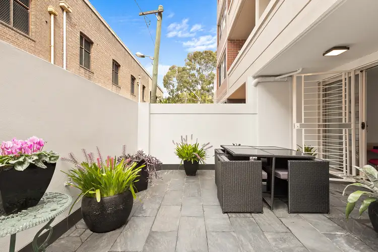 Main view of Homely apartment listing, 2/118 Crown Street, Darlinghurst NSW 2010
