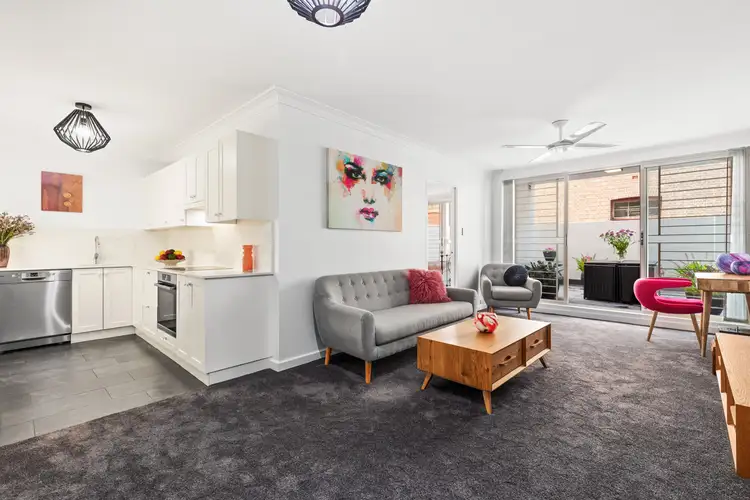 Third view of Homely apartment listing, 2/118 Crown Street, Darlinghurst NSW 2010