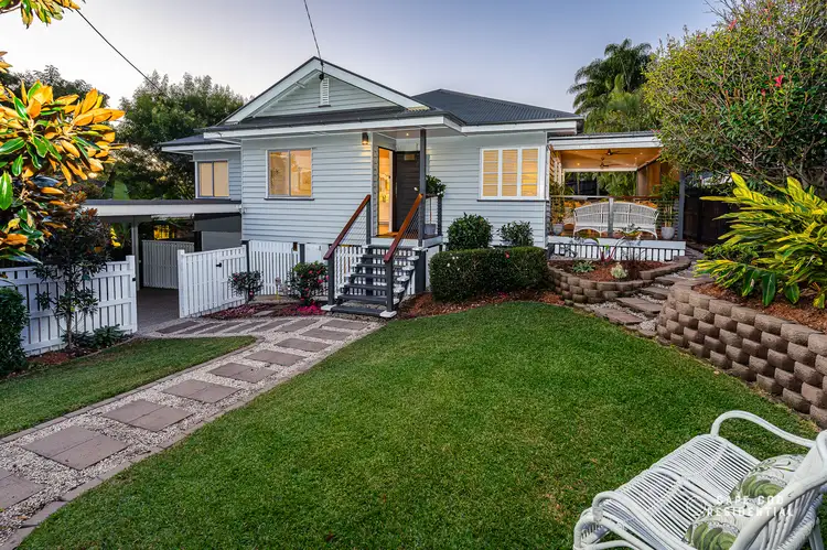 11 Salkeld Street, Tarragindi QLD 4121