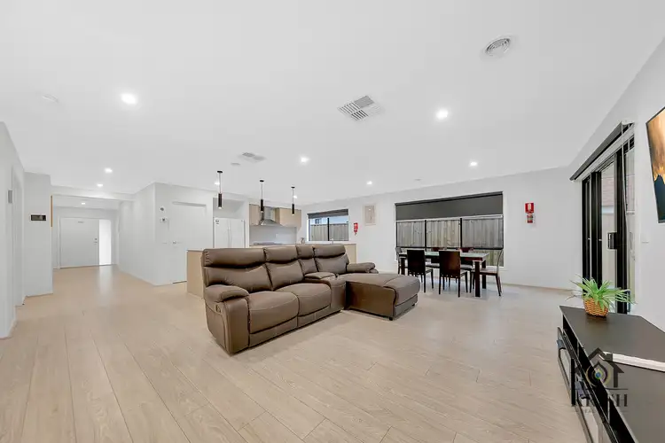 60 Hardwood Grove, Donnybrook VIC 3064