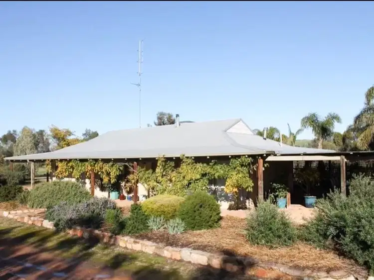 1909 Top Beverley Road, York WA 6302