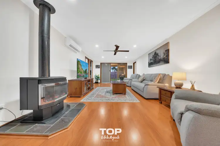 Sixth view of Homely house listing, 2 Paviour Court, Dandenong North VIC 3175