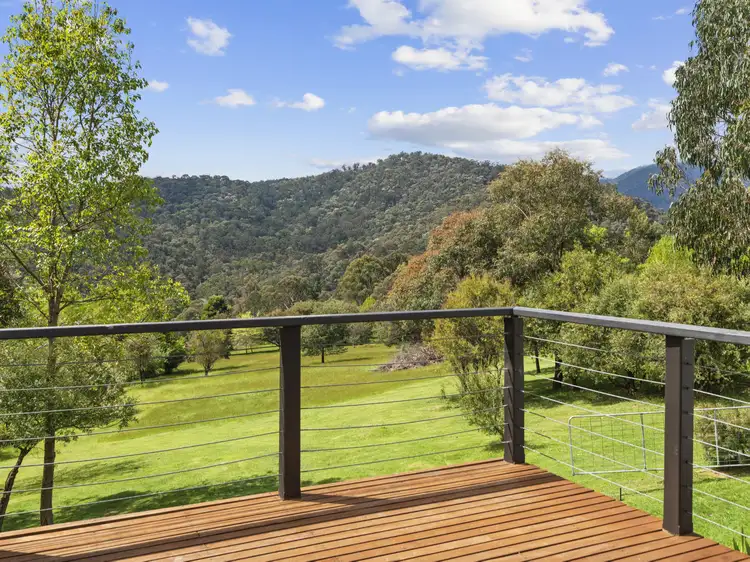 13 Meadow View Court, Merrijig VIC 3723