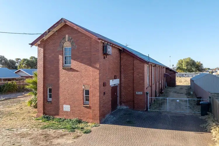127 Woods Street, Donald VIC 3480