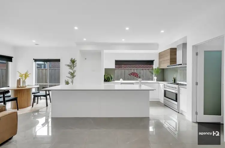 Sixth view of Homely house listing, 5 Dawley Circuit, Werribee VIC 3030